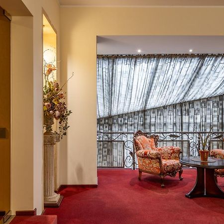 Hotel Sfinksas カウナス エクステリア 写真